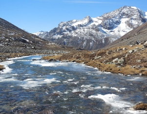 96405-Lachung.jpg